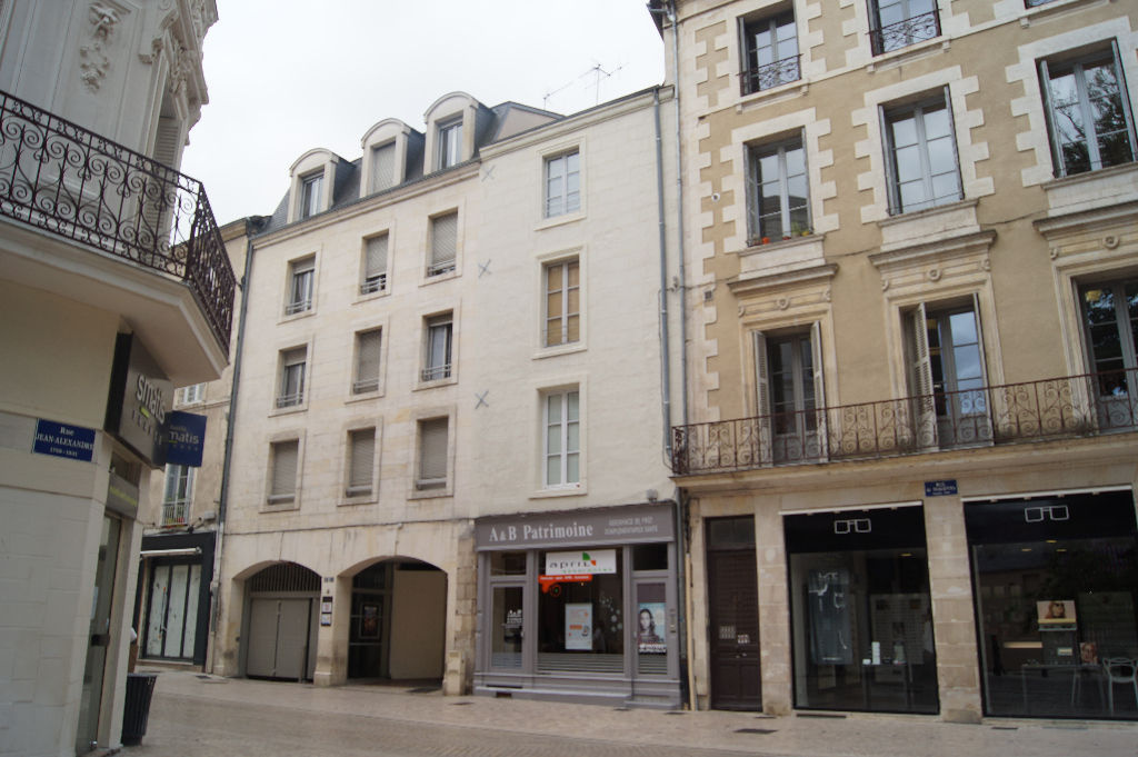 vente Poitiers  Plateau  Immeuble de rapport Blossac St 